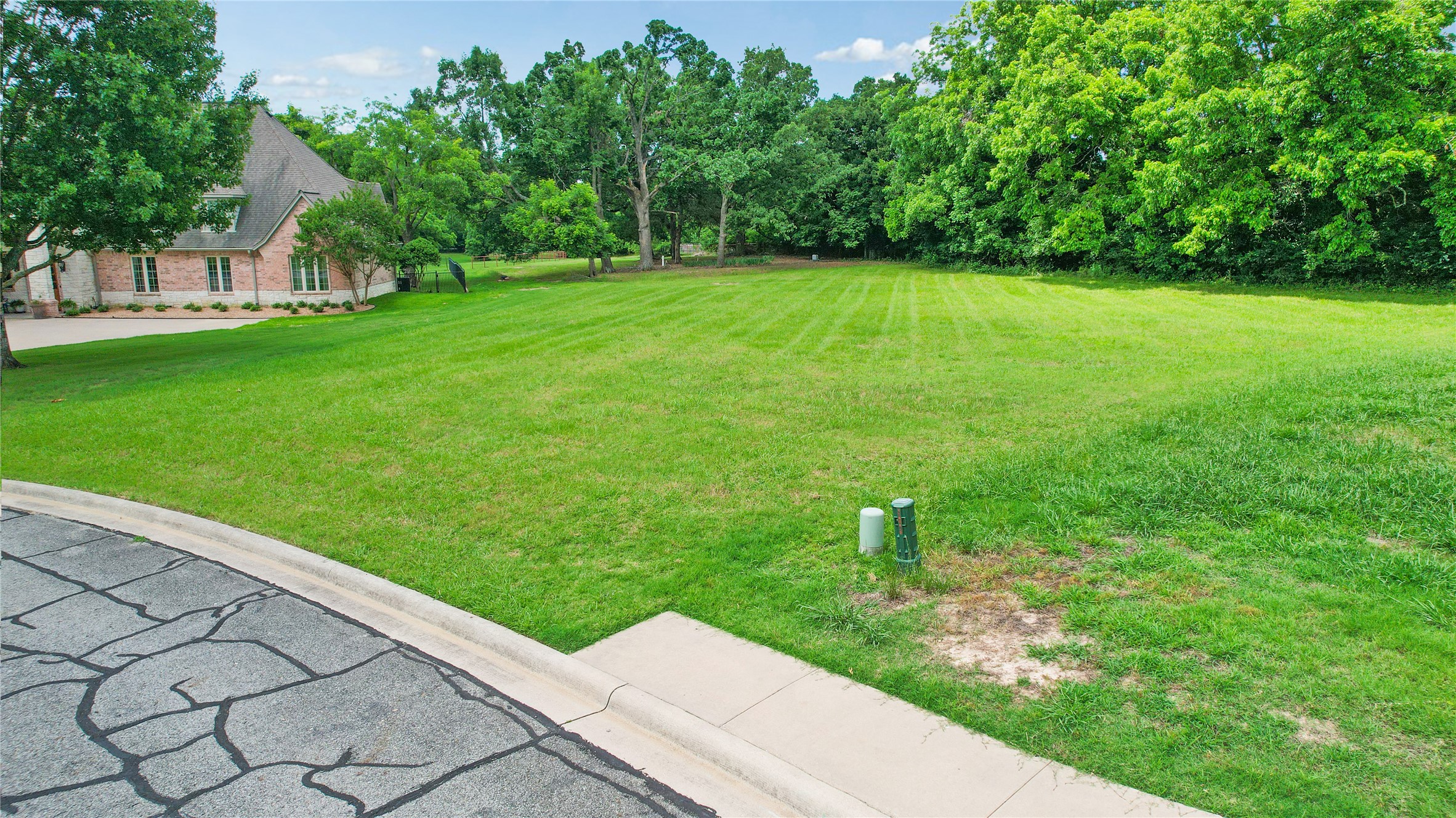 2001 Bois D Arc Street Bonham TX 75418