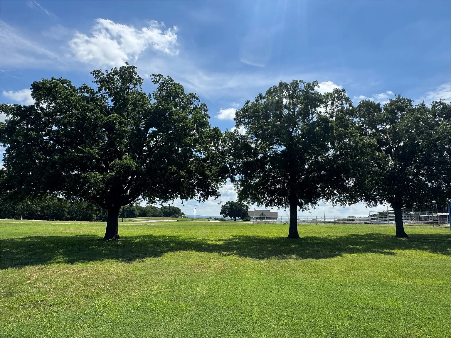 125B Rolling Bend Road Alvord TX 76225