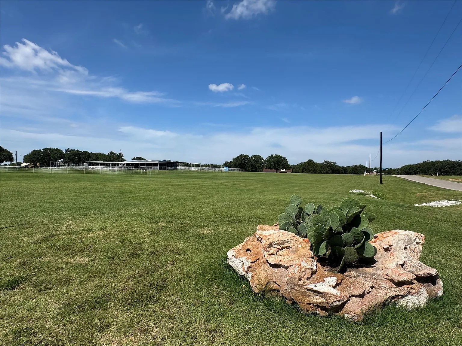 125B Rolling Bend Road Alvord TX 76225