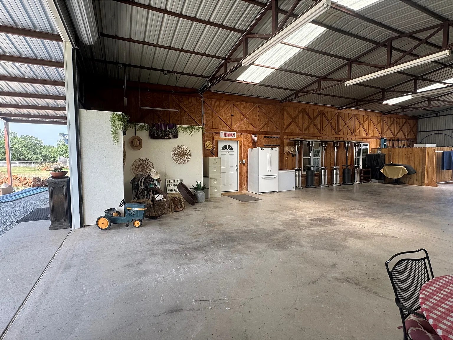 125B Rolling Bend Road Alvord TX 76225