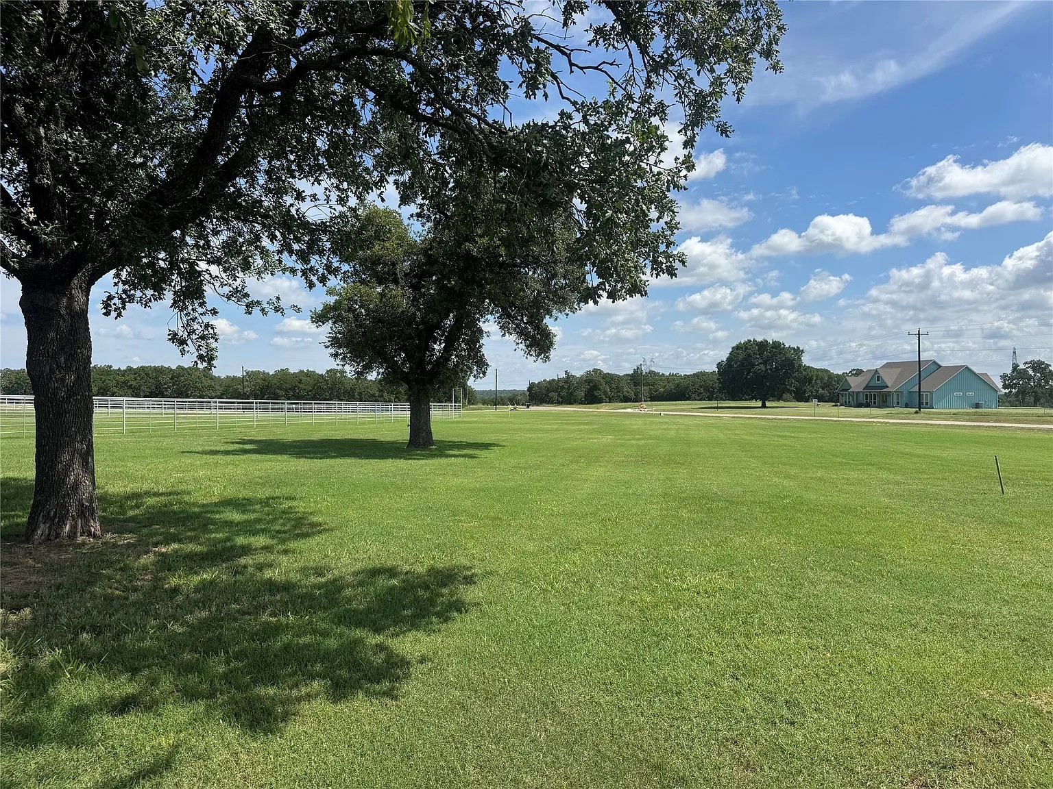 125B Rolling Bend Road Alvord TX 76225