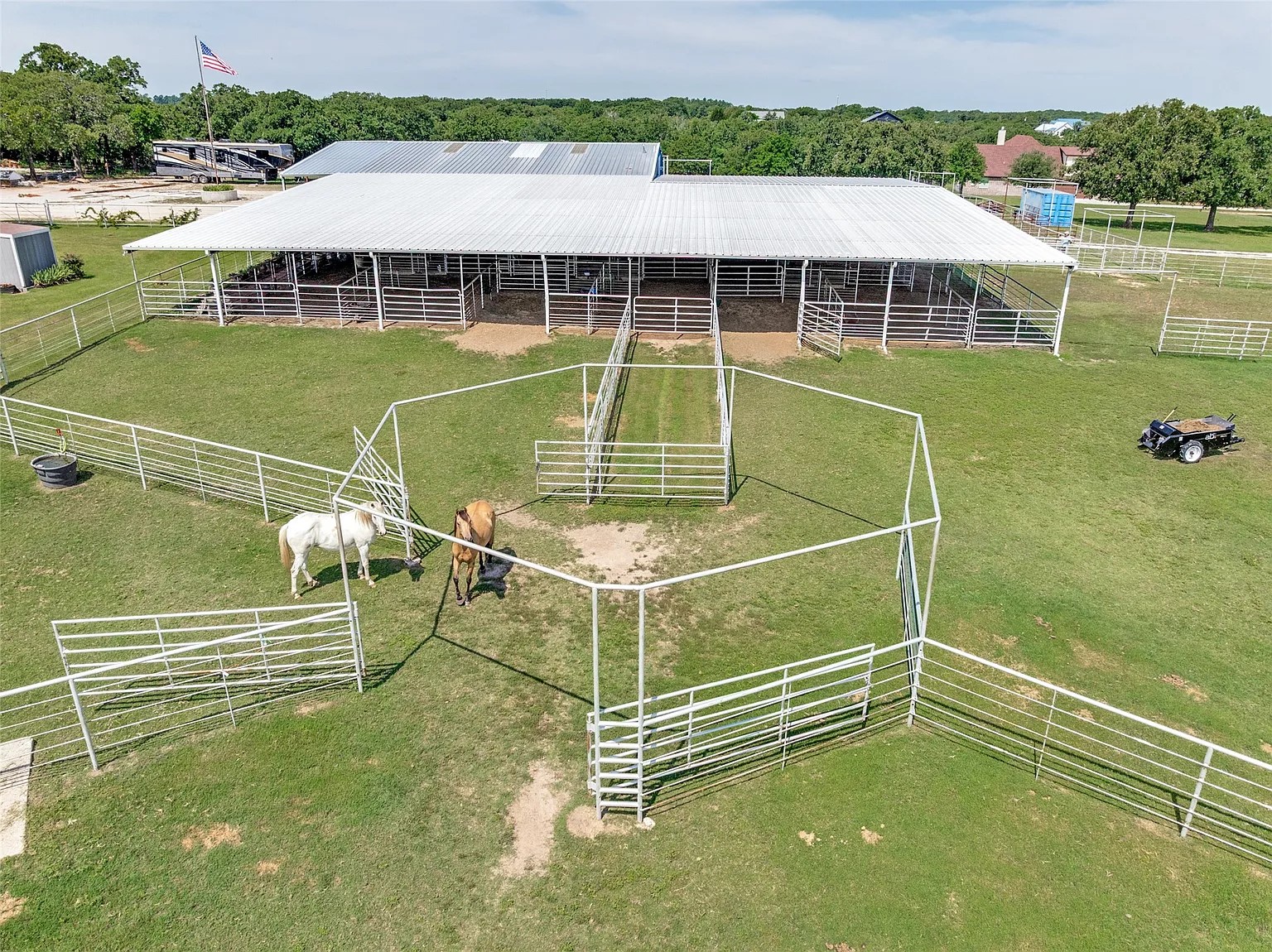 125B Rolling Bend Road Alvord TX 76225