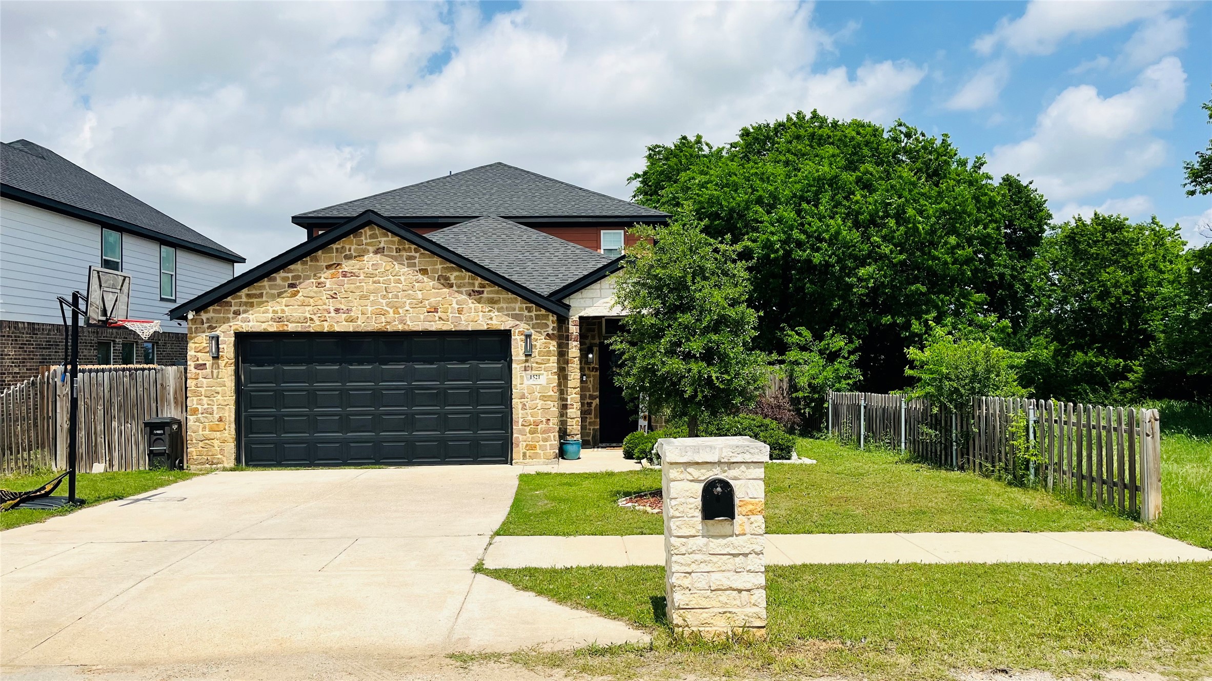 1601 Avenue D Fort Worth TX 76104