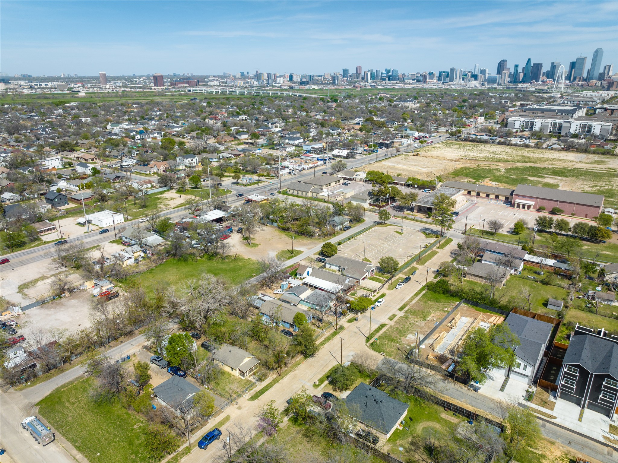 1835 Akron Street Dallas TX 75212