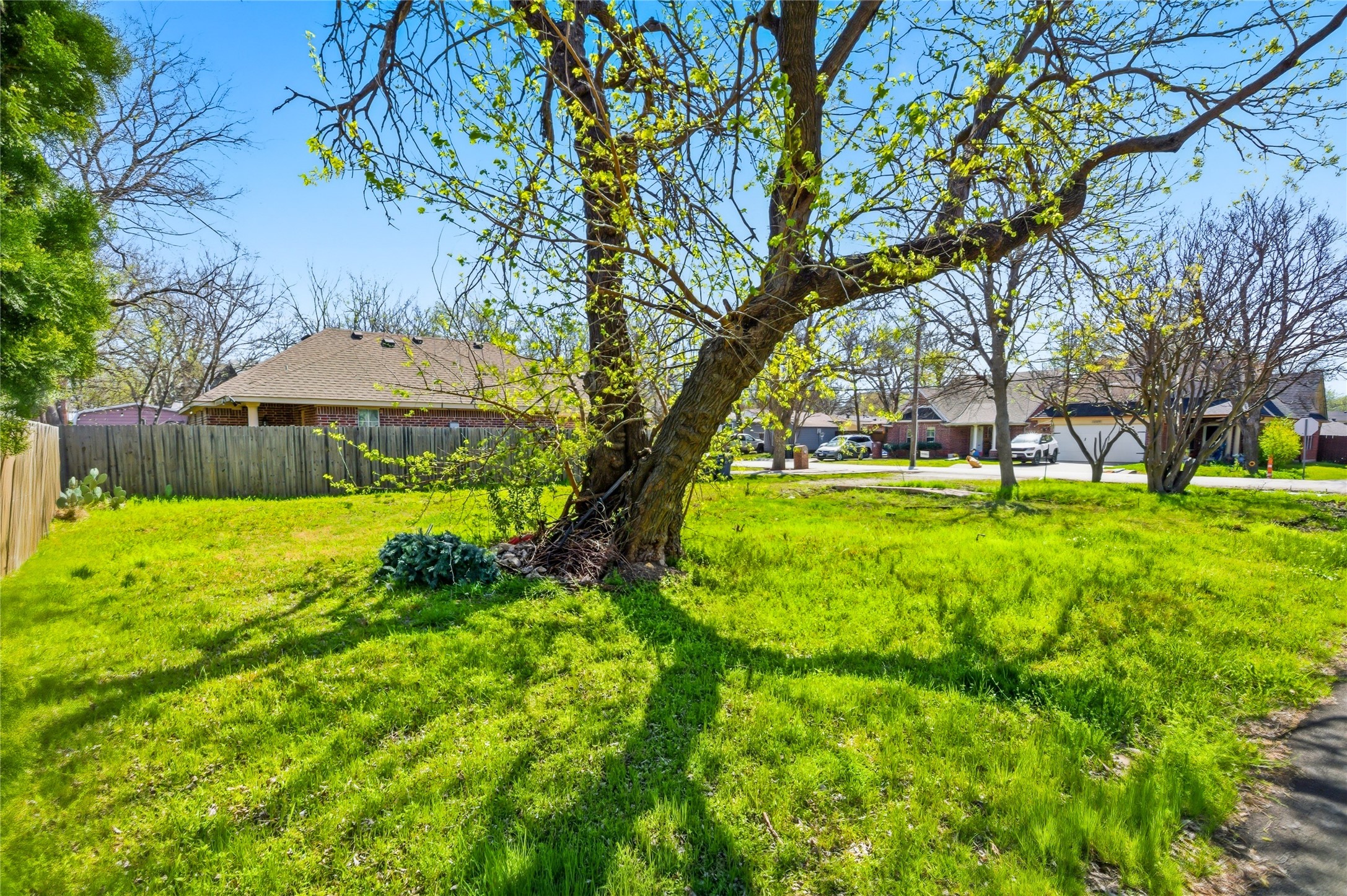 1835 Akron Street Dallas TX 75212