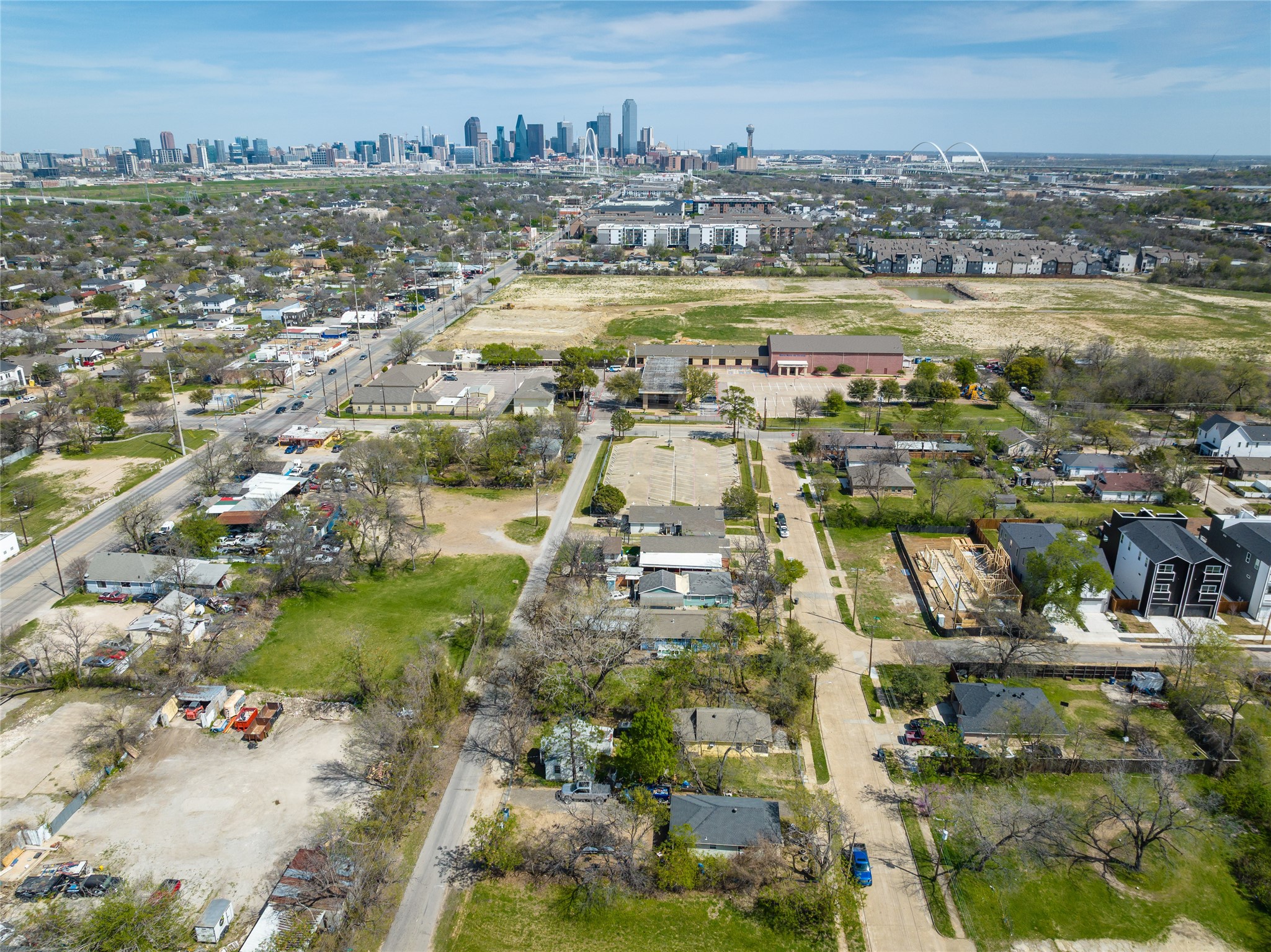 1835 Akron Street Dallas TX 75212