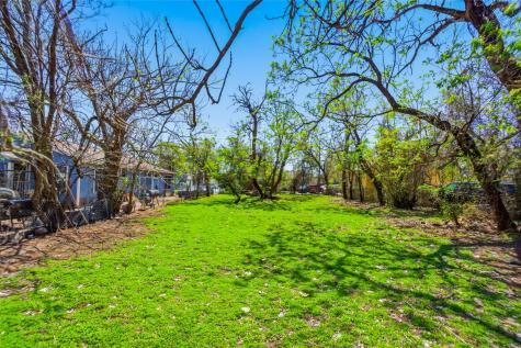 1835 Akron Street Dallas TX 75212