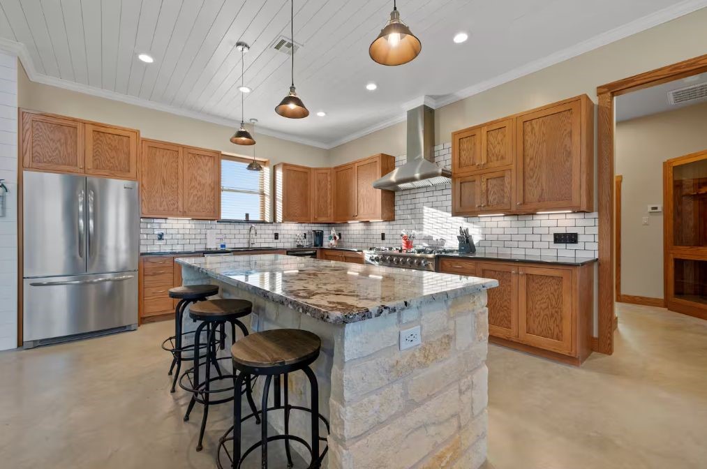 395-452 County Road 470 Chilton TX 76632