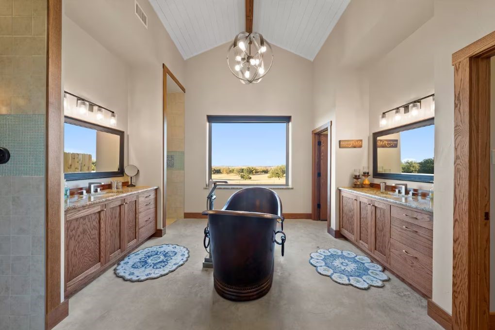 395-452 County Road 470 Chilton TX 76632