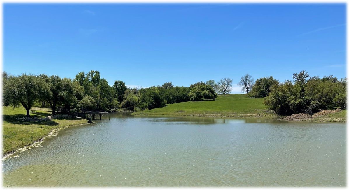 395-452 County Road 470 Chilton TX 76632