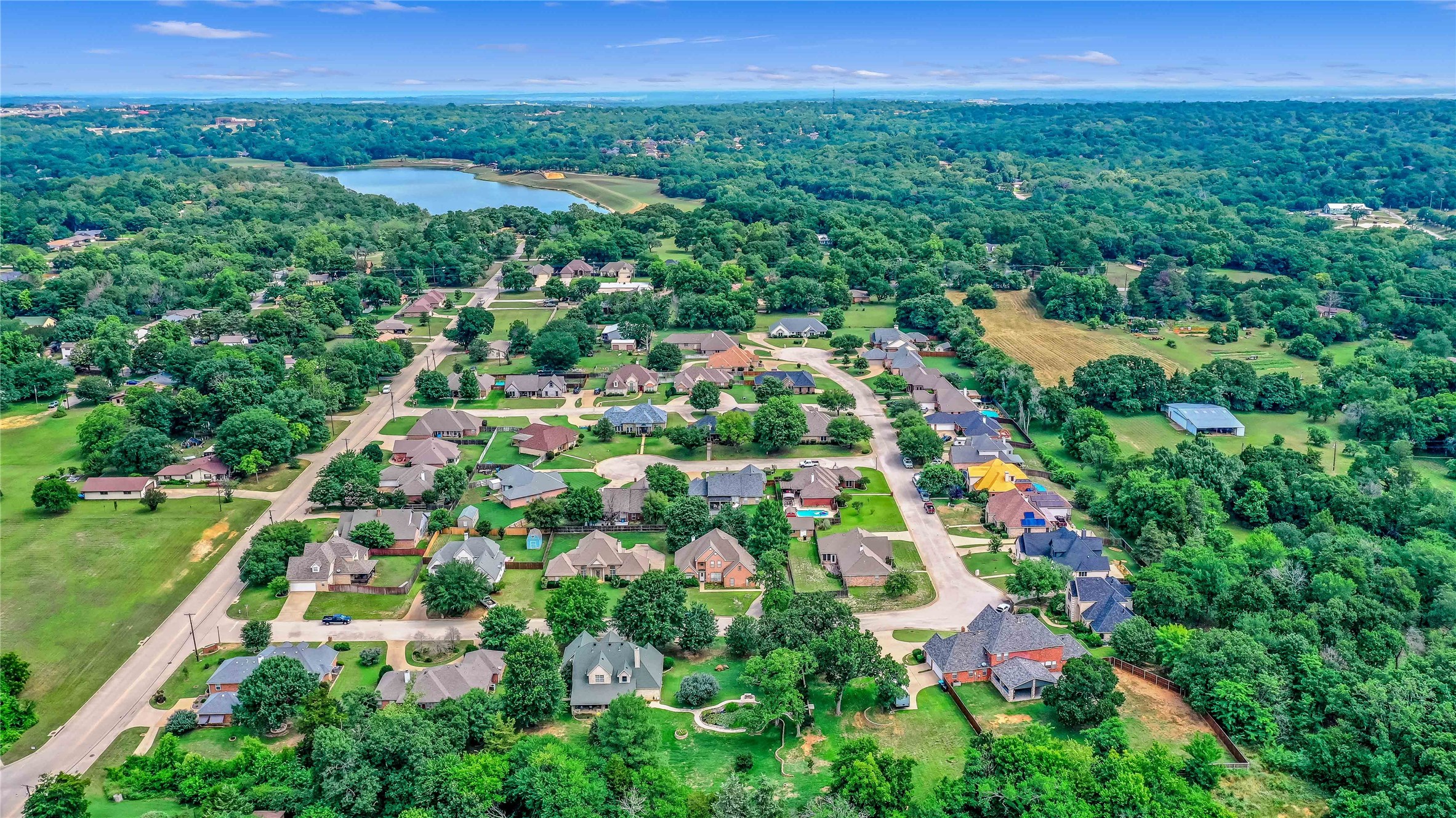 2108 Turtlecreek Denison TX 75020