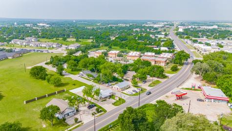 105 S Hawthorne Street Granbury TX 76048