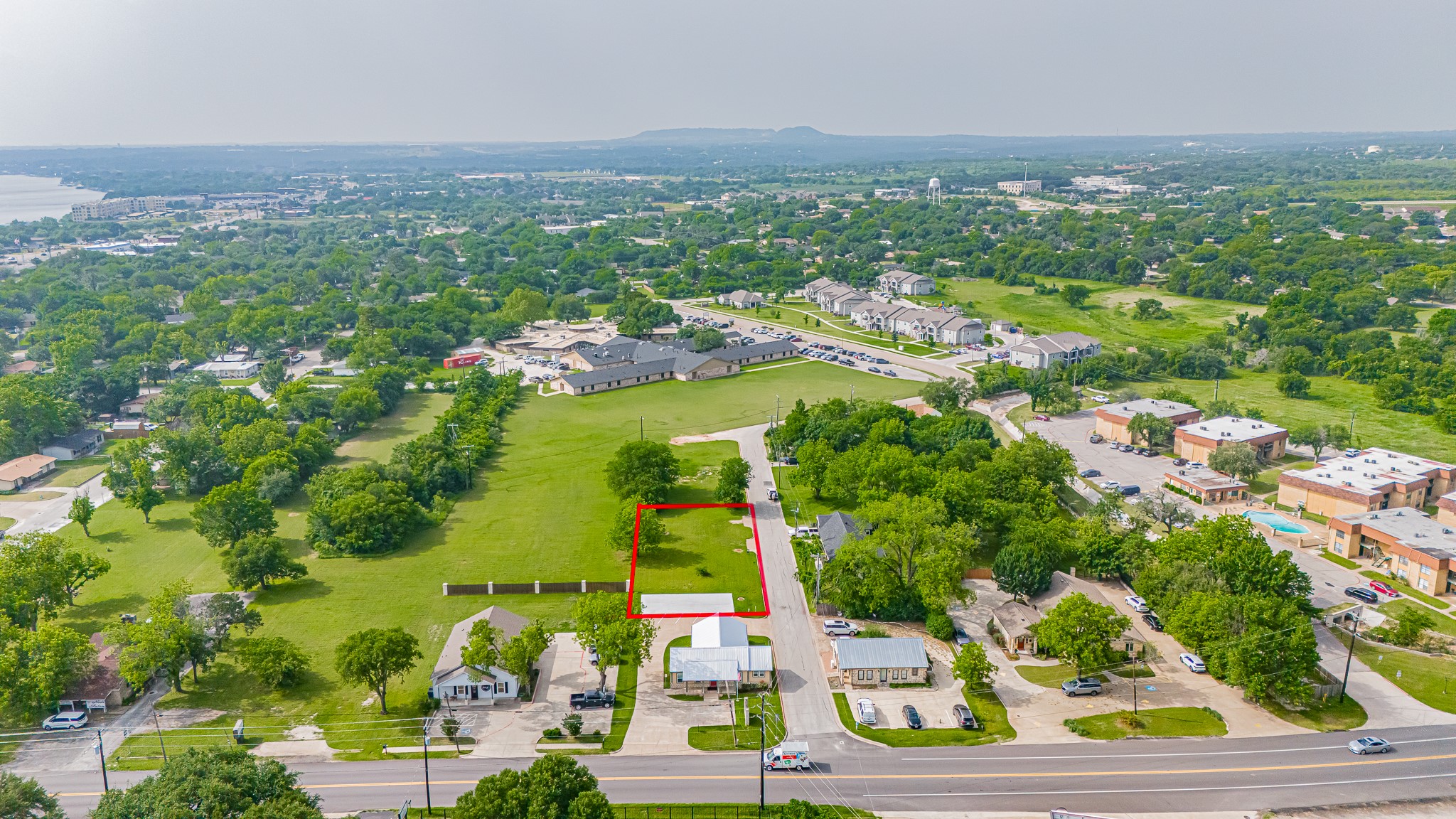 105 S Hawthorne Street Granbury TX 76048