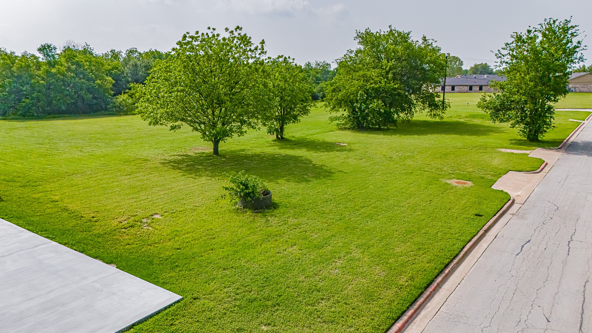 105 S Hawthorne Street Granbury TX 76048