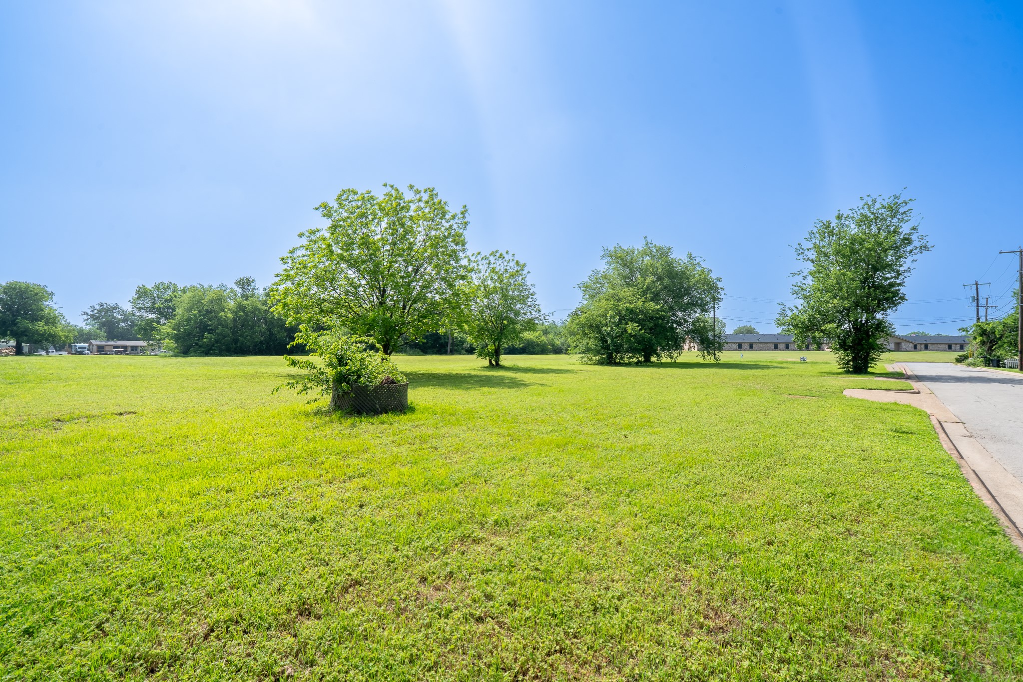 105 S Hawthorne Street Granbury TX 76048