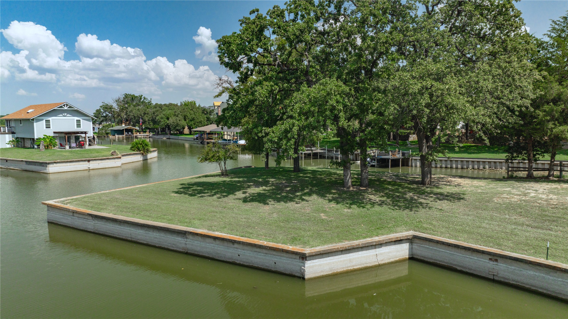 504 Harbor Drive S Azle TX 76020