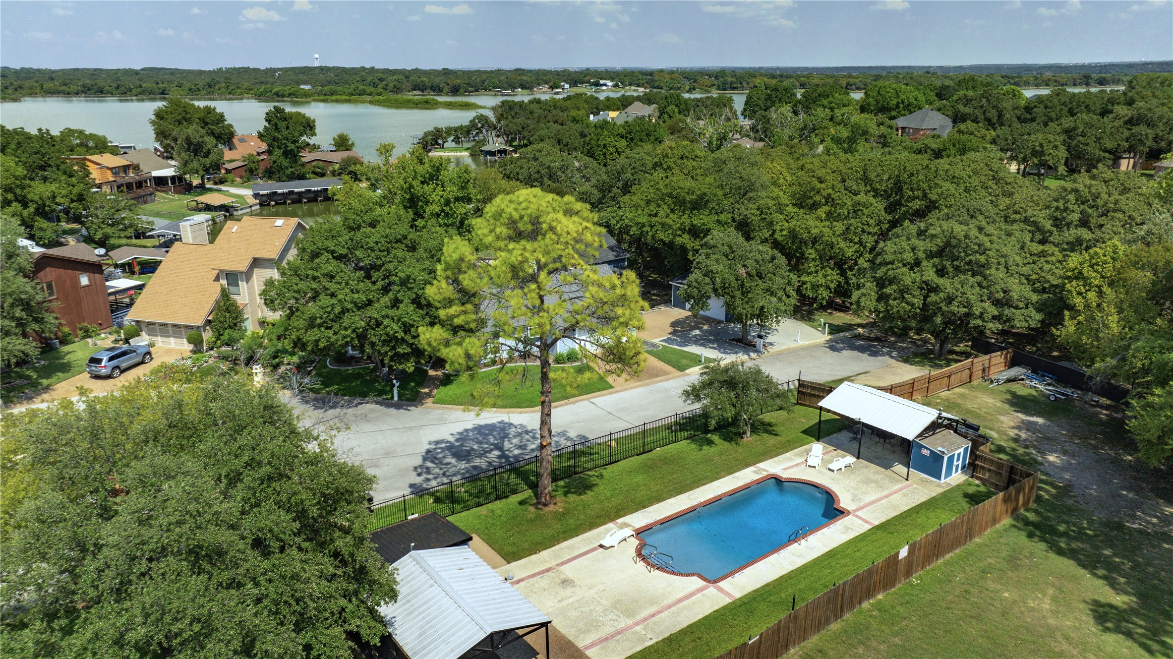 504 Harbor Drive S Azle TX 76020