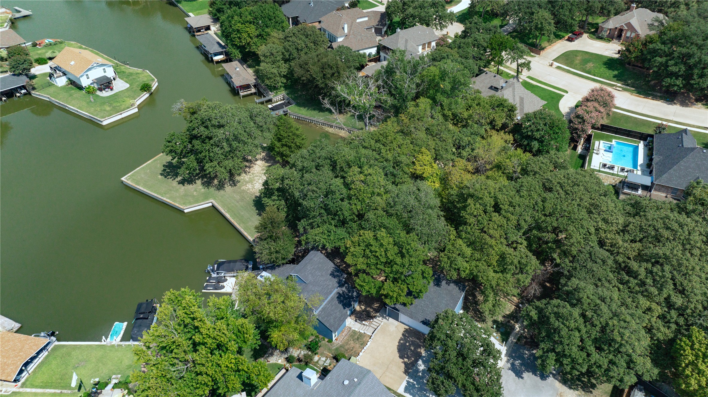 504 Harbor Drive S Azle TX 76020