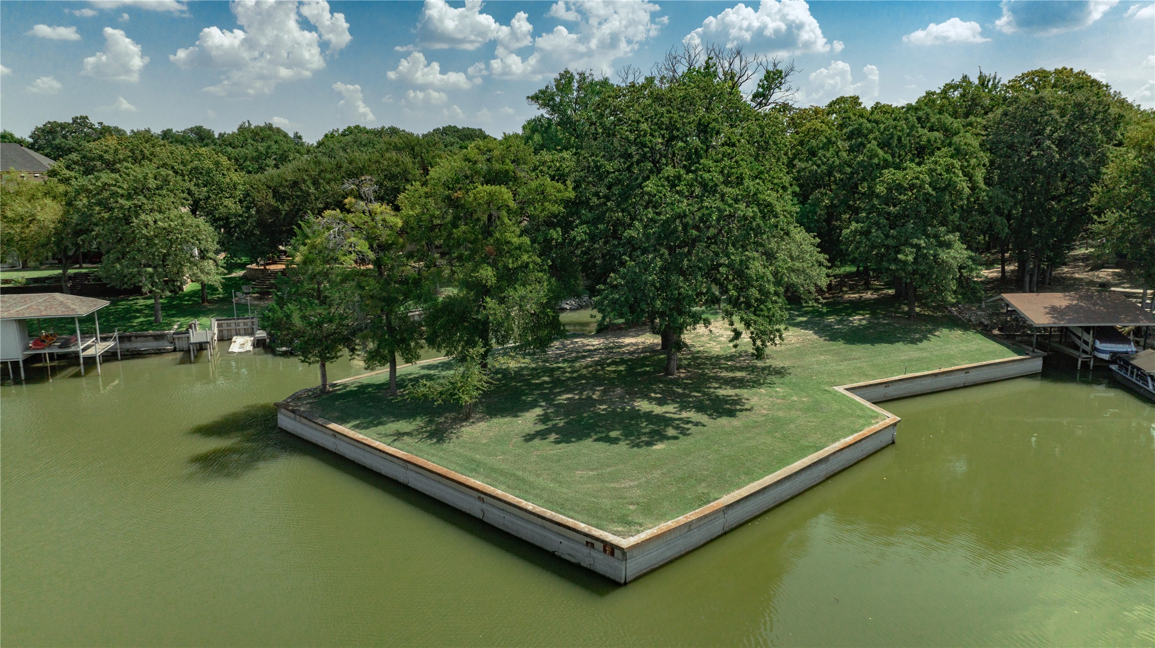 504 Harbor Drive S Azle TX 76020