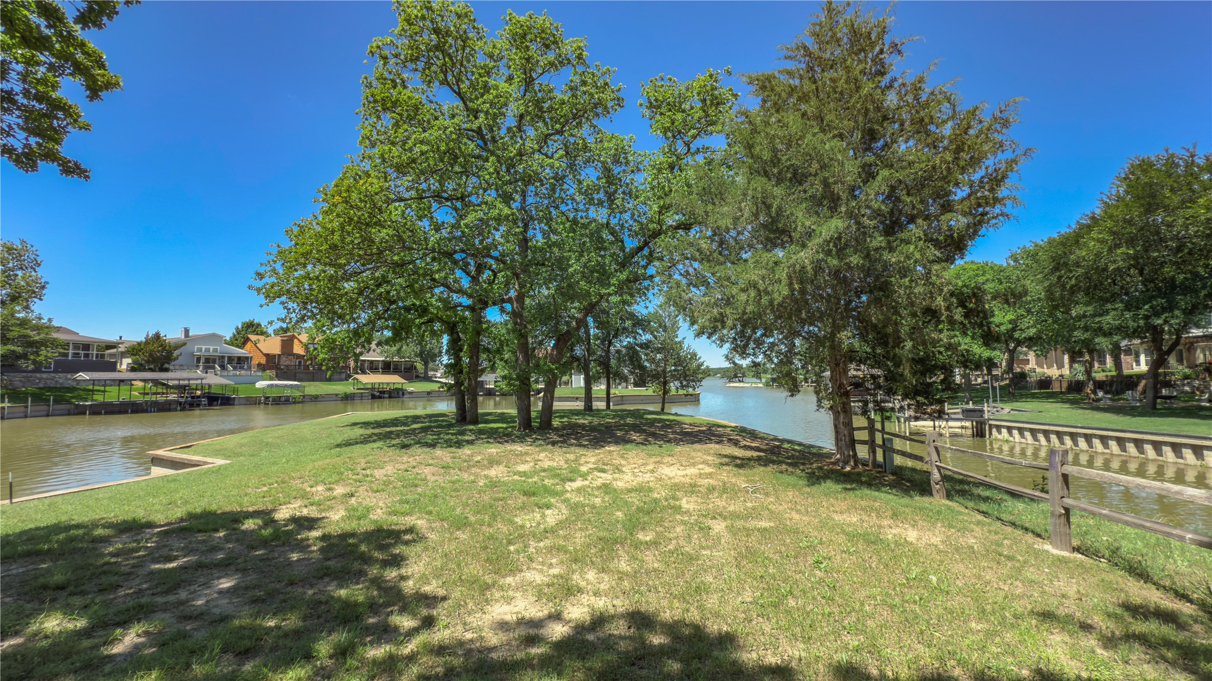 504 Harbor Drive S Azle TX 76020