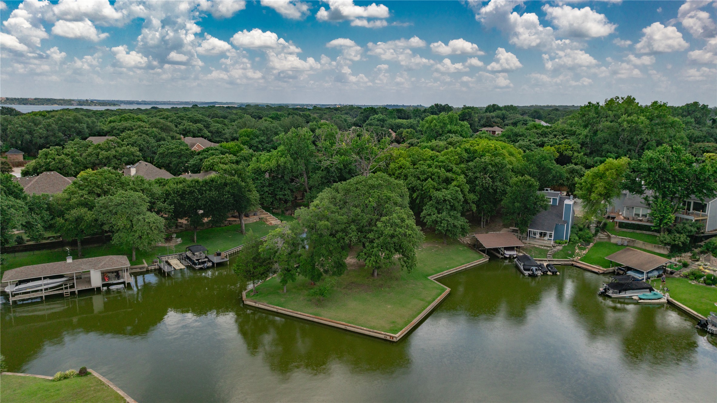 504 Harbor Drive S Azle TX 76020
