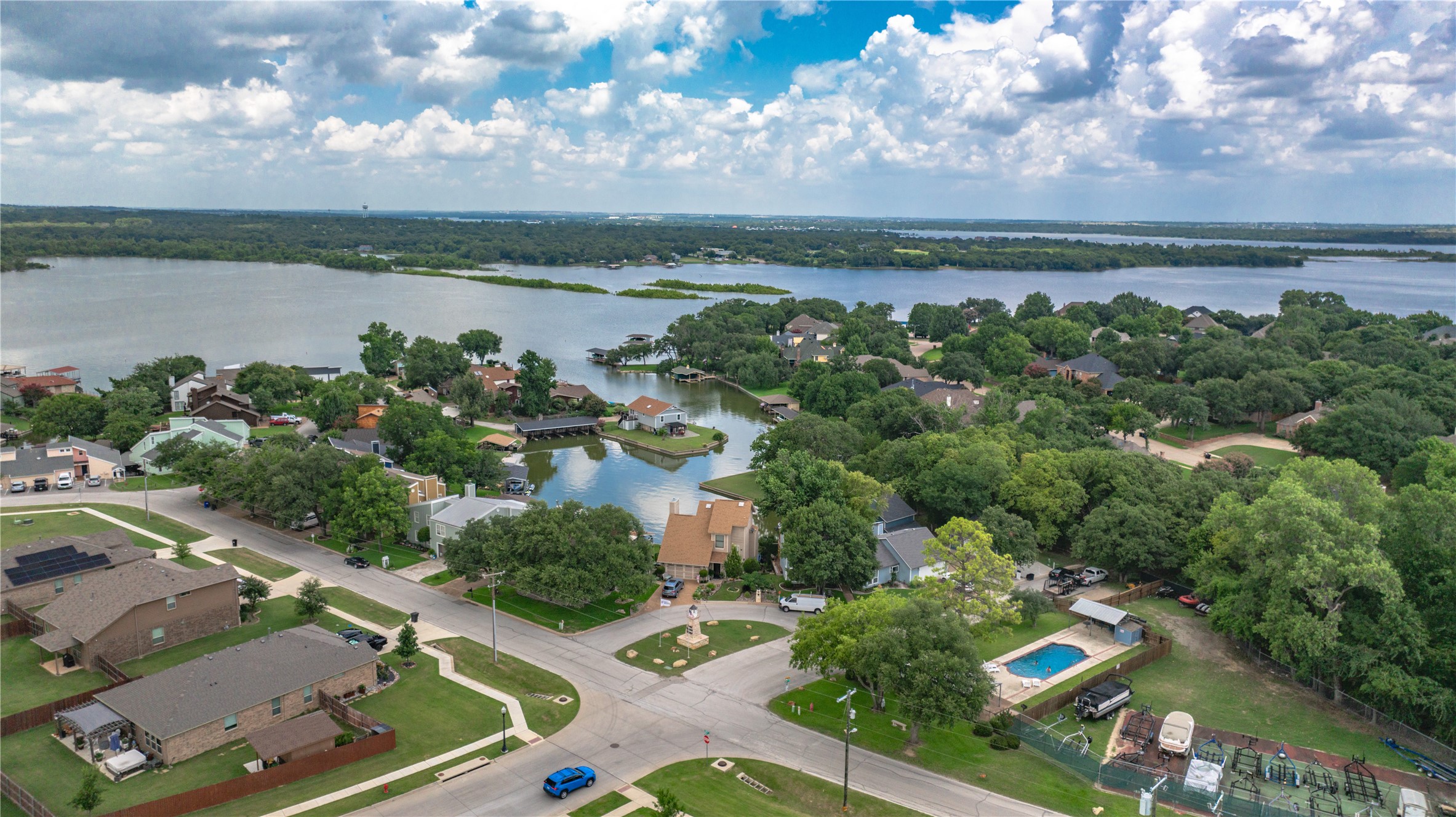 504 Harbor Drive S Azle TX 76020