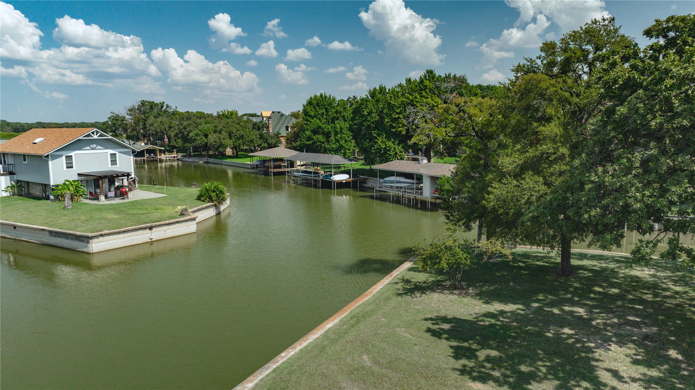 504 Harbor Drive S Azle TX 76020