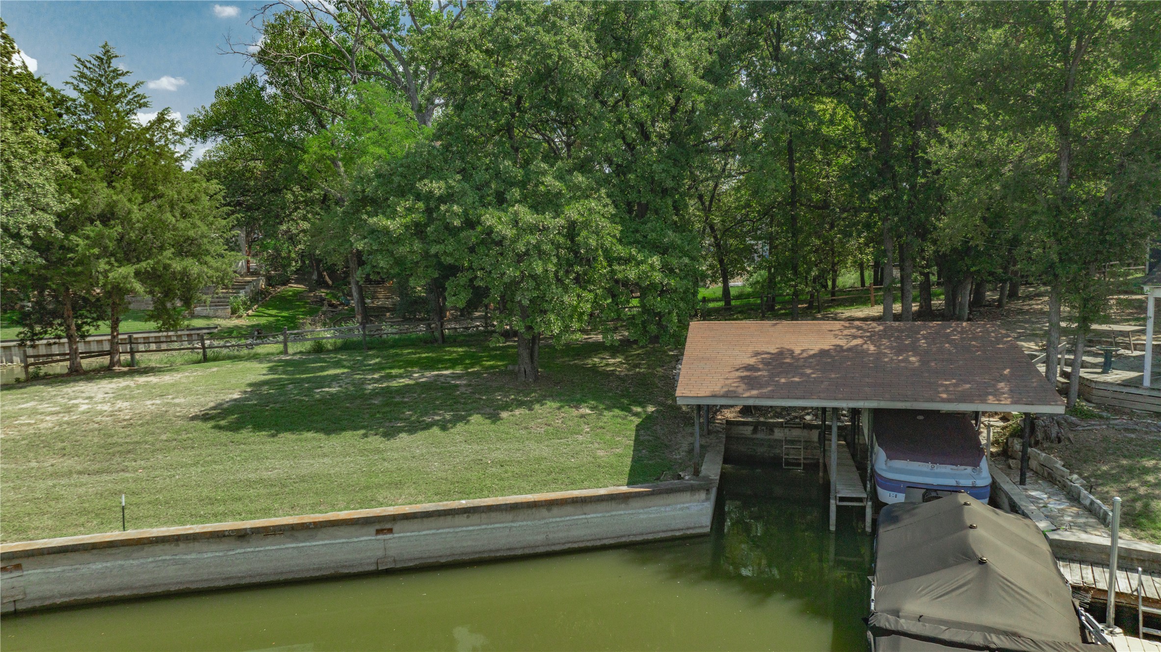 504 Harbor Drive S Azle TX 76020