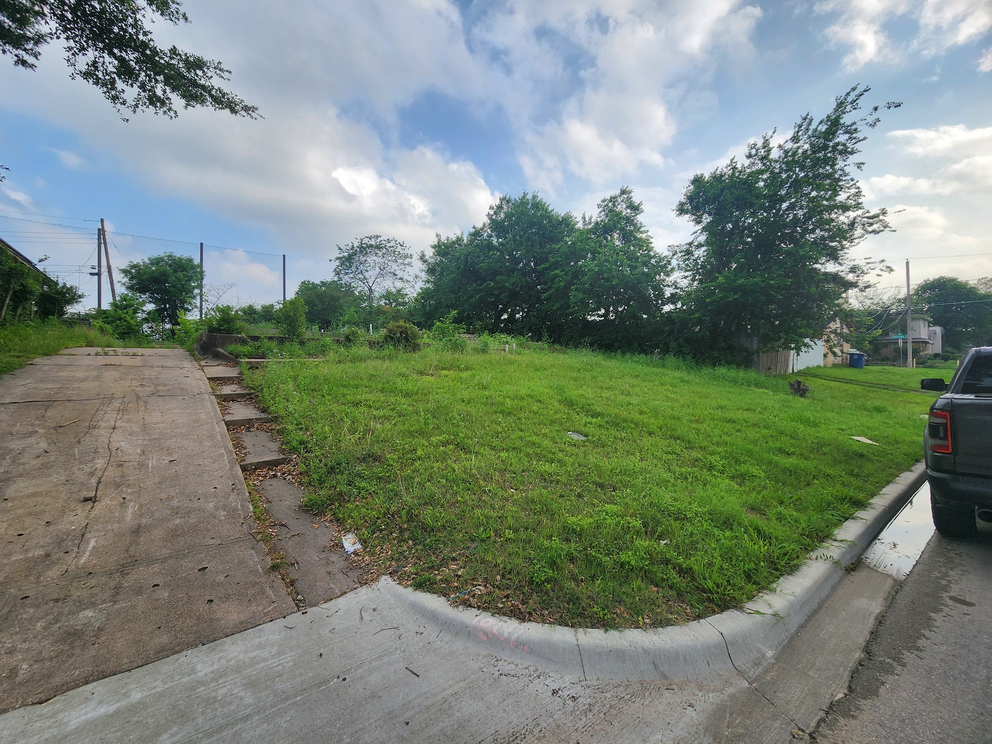 1802 Sutter Street Dallas TX 75216