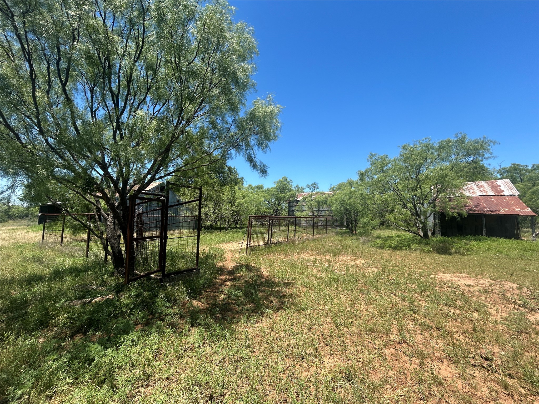 824 County Road 409 Talpa TX 76882