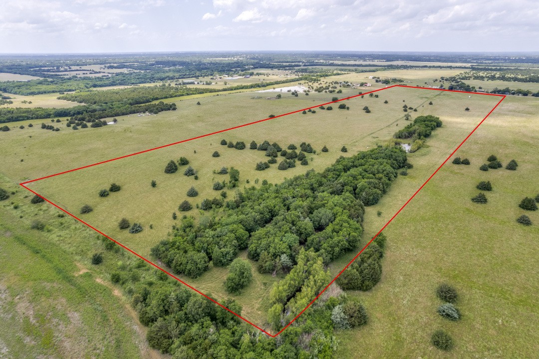 325 Fm 1566 W Wolfe City TX 75496