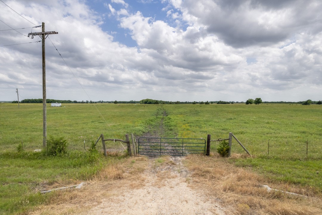 325 Fm 1566 W Wolfe City TX 75496