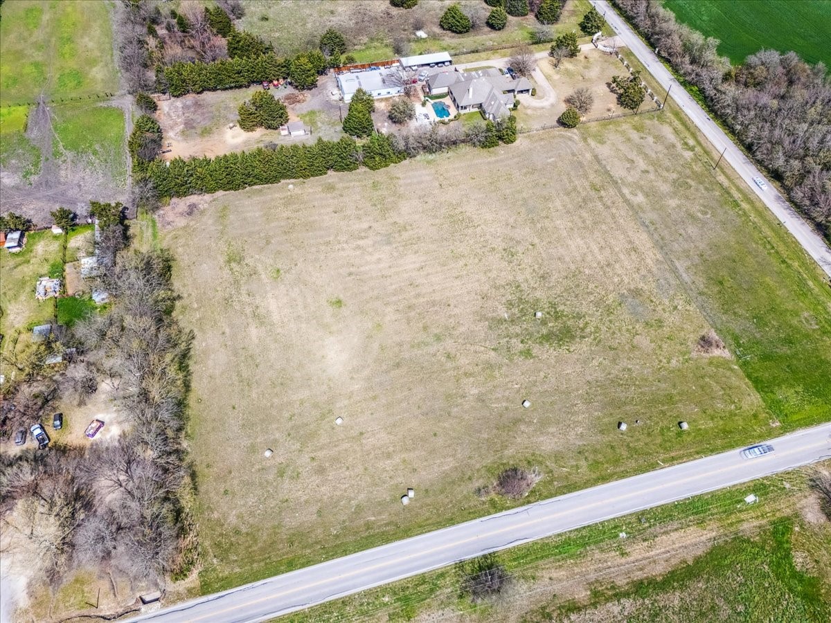 2517 Grace Lane Lancaster TX 75146