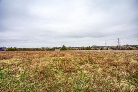 1414 S Bluegrove Road Lancaster TX 75146