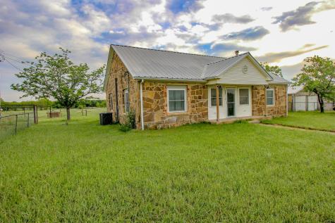 3061 Turkey Creek Road Sunset TX 76270