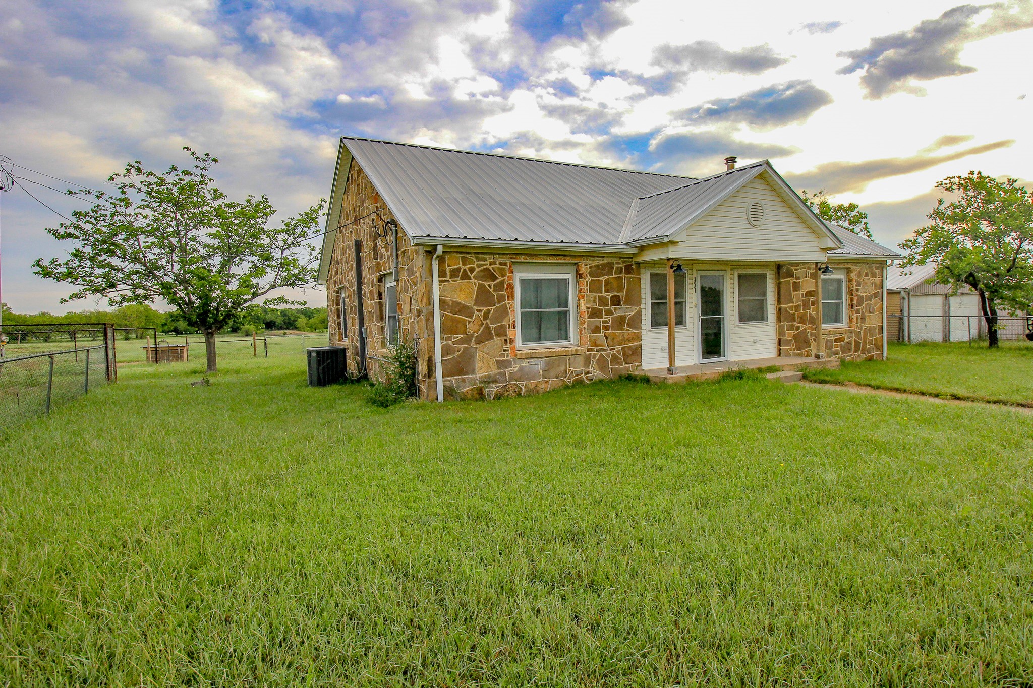 3061 Turkey Creek Road Sunset TX 76270