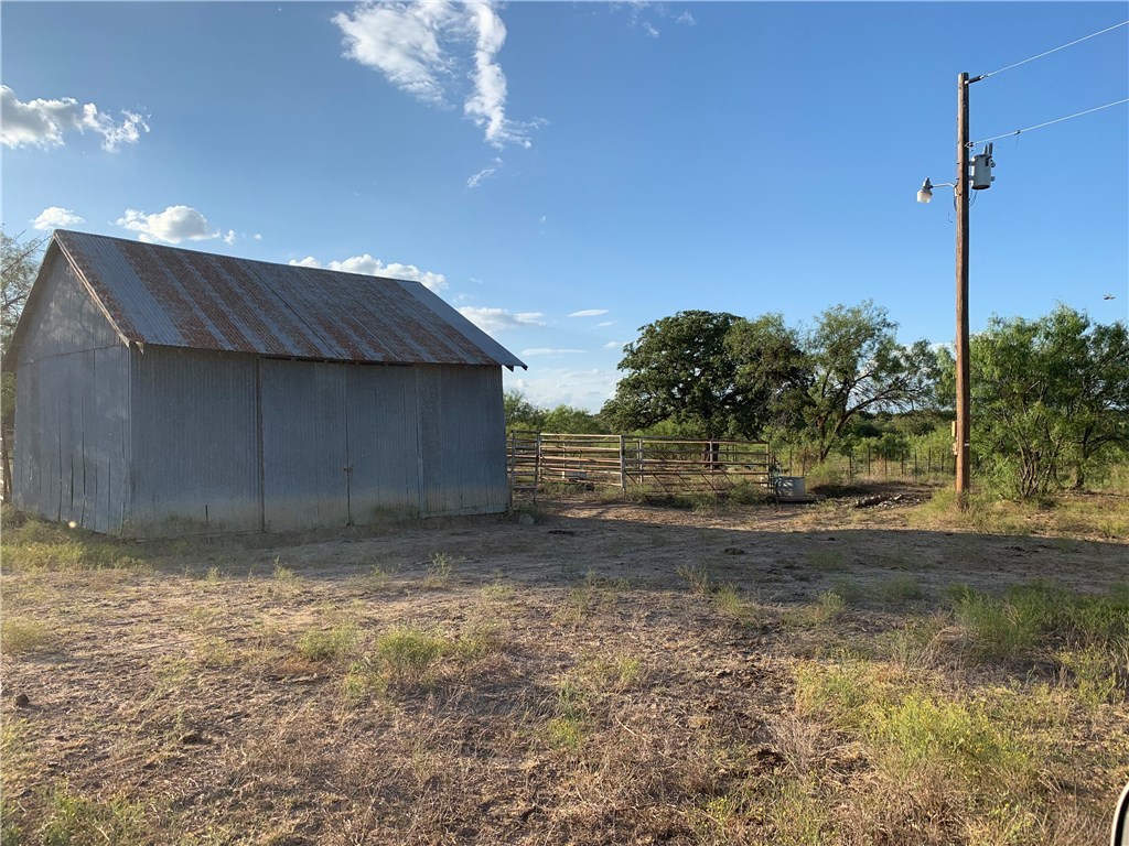 1450 Cr 165 Sidney TX 76474