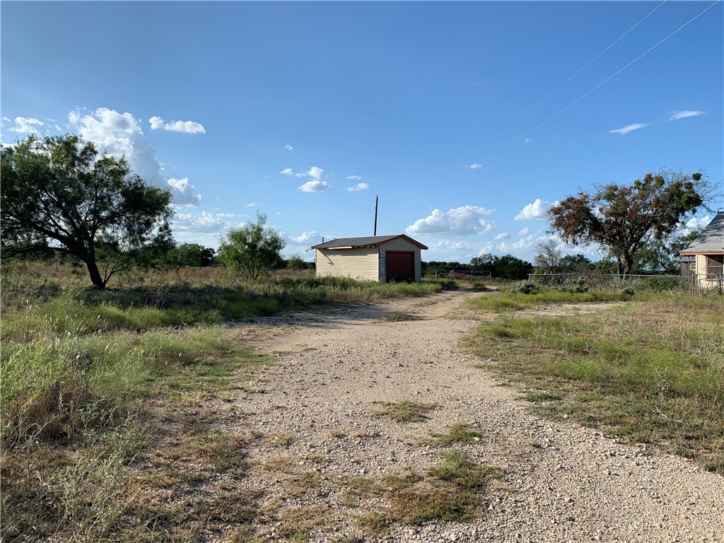1450 Cr 165 Sidney TX 76474