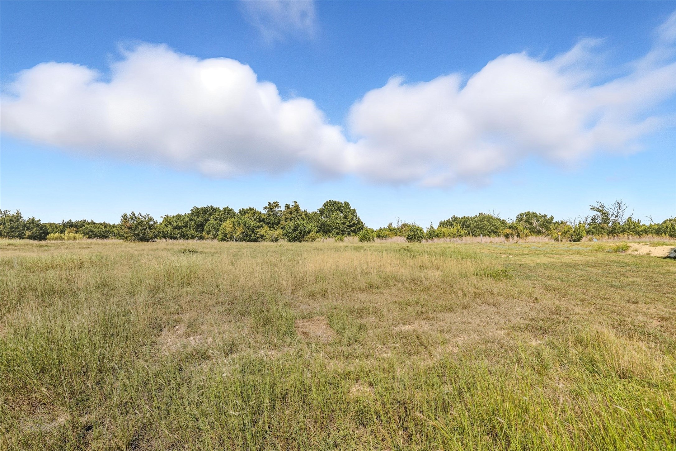 3102 Hilltop Court Granbury TX 76048
