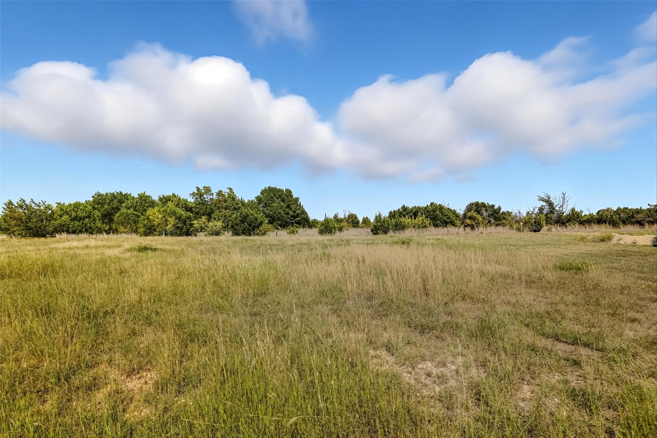 3102 Hilltop Court Granbury TX 76048