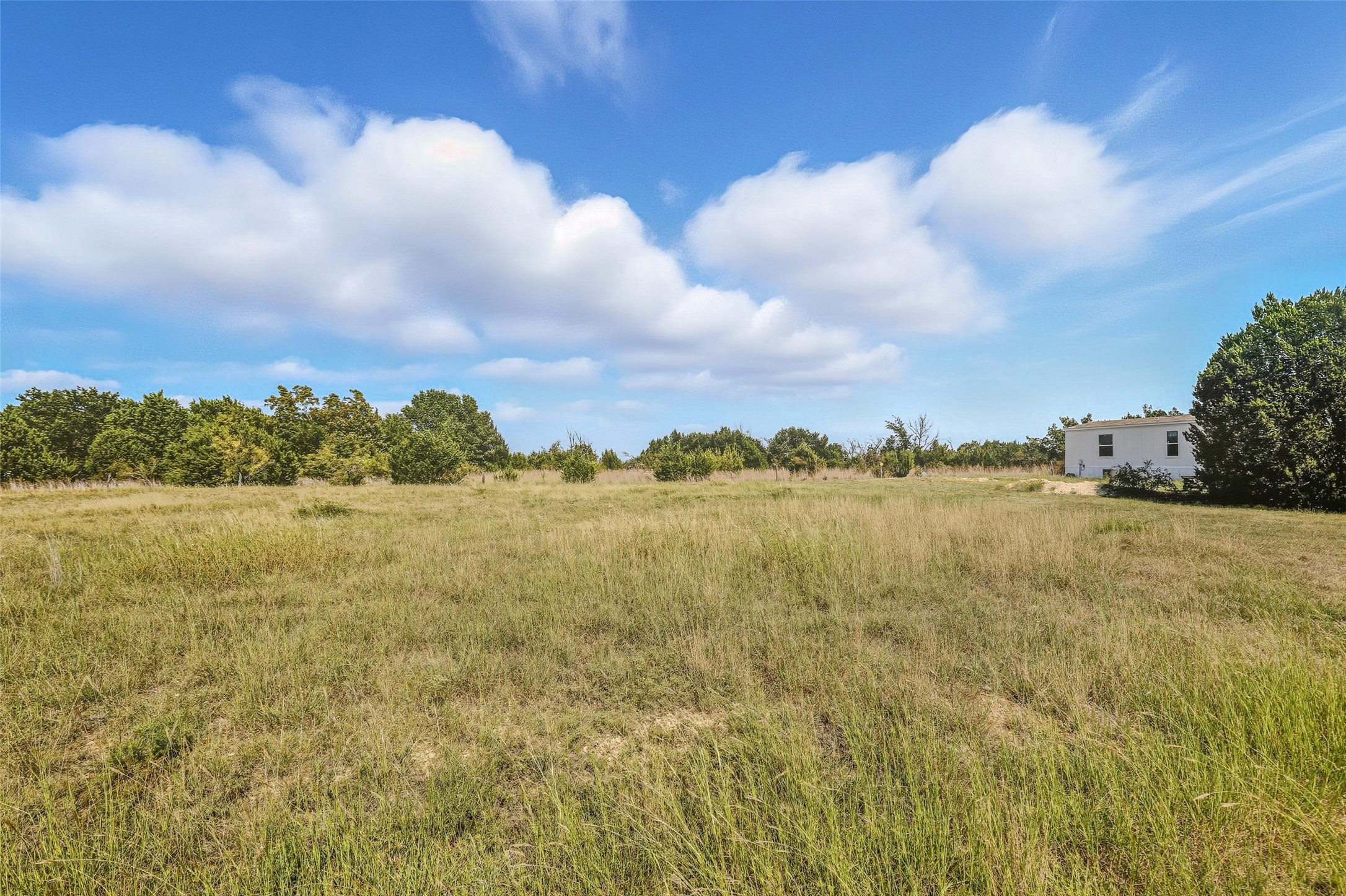 3102 Hilltop Court Granbury TX 76048