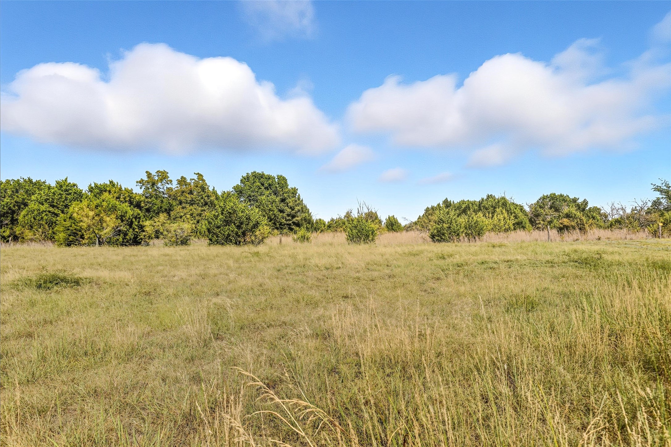 3102 Hilltop Court Granbury TX 76048