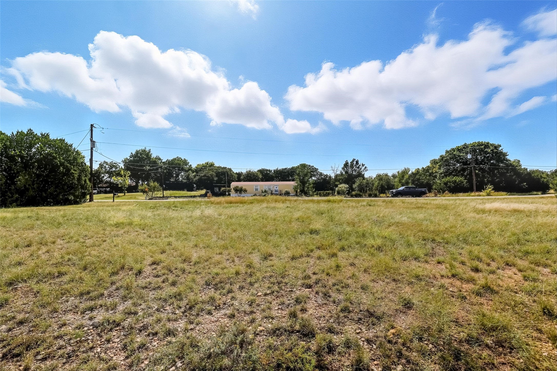 3102 Hilltop Court Granbury TX 76048
