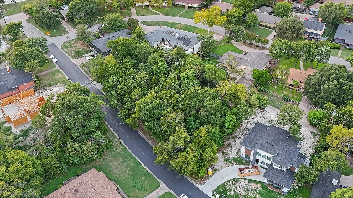 923 Brookwood Drive Dallas TX 75224
