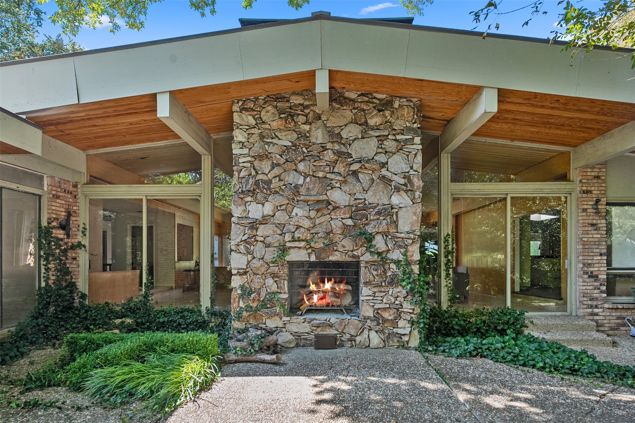 10706 Royal Park Drive Dallas TX 75230
