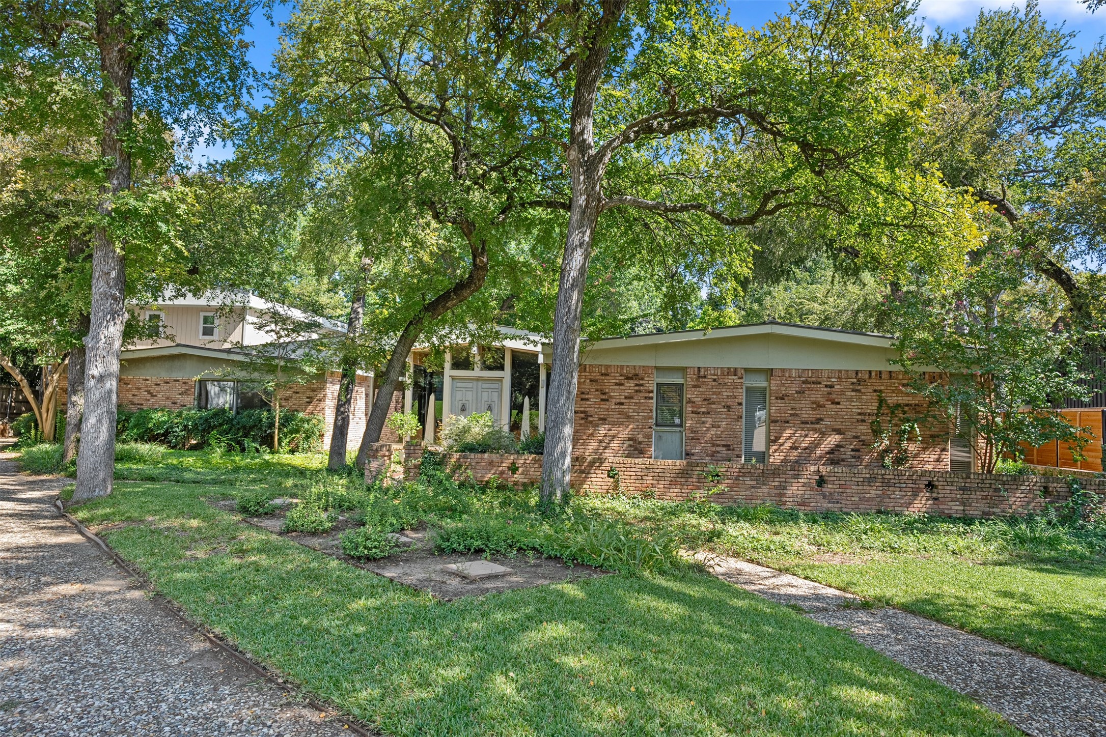 10706 Royal Park Drive Dallas TX 75230