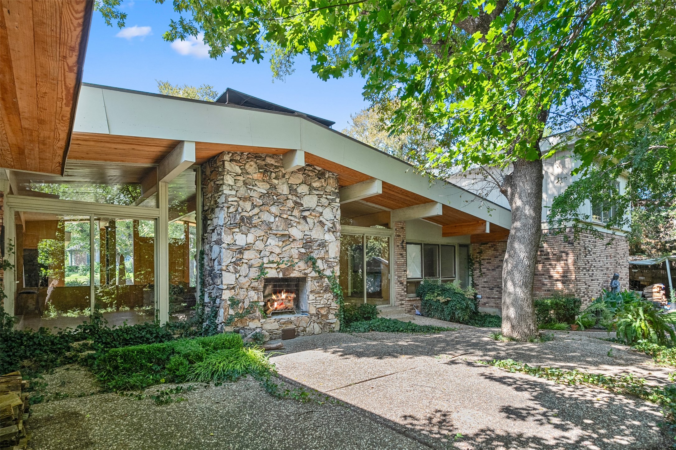 10706 Royal Park Drive Dallas TX 75230