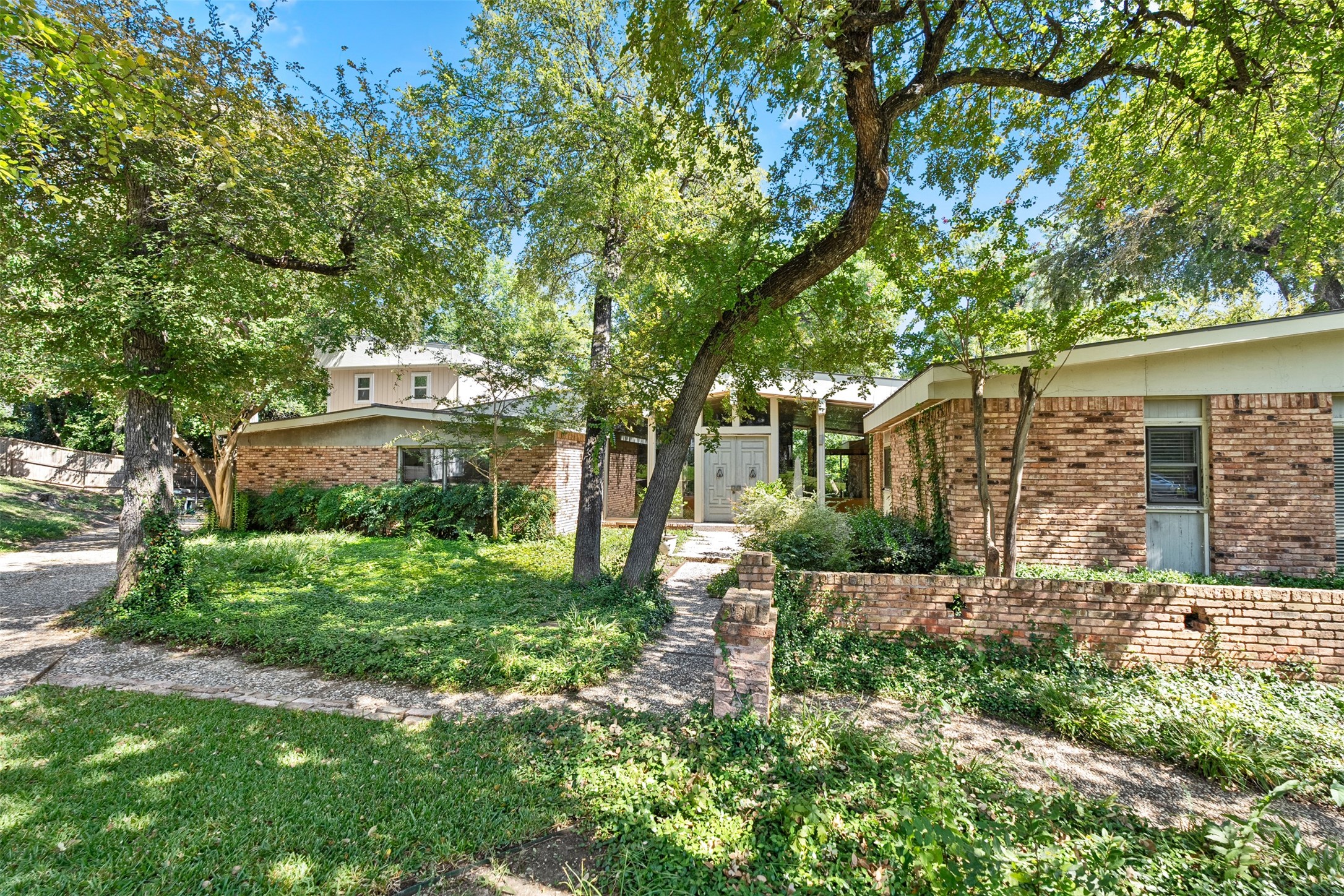 10706 Royal Park Drive Dallas TX 75230