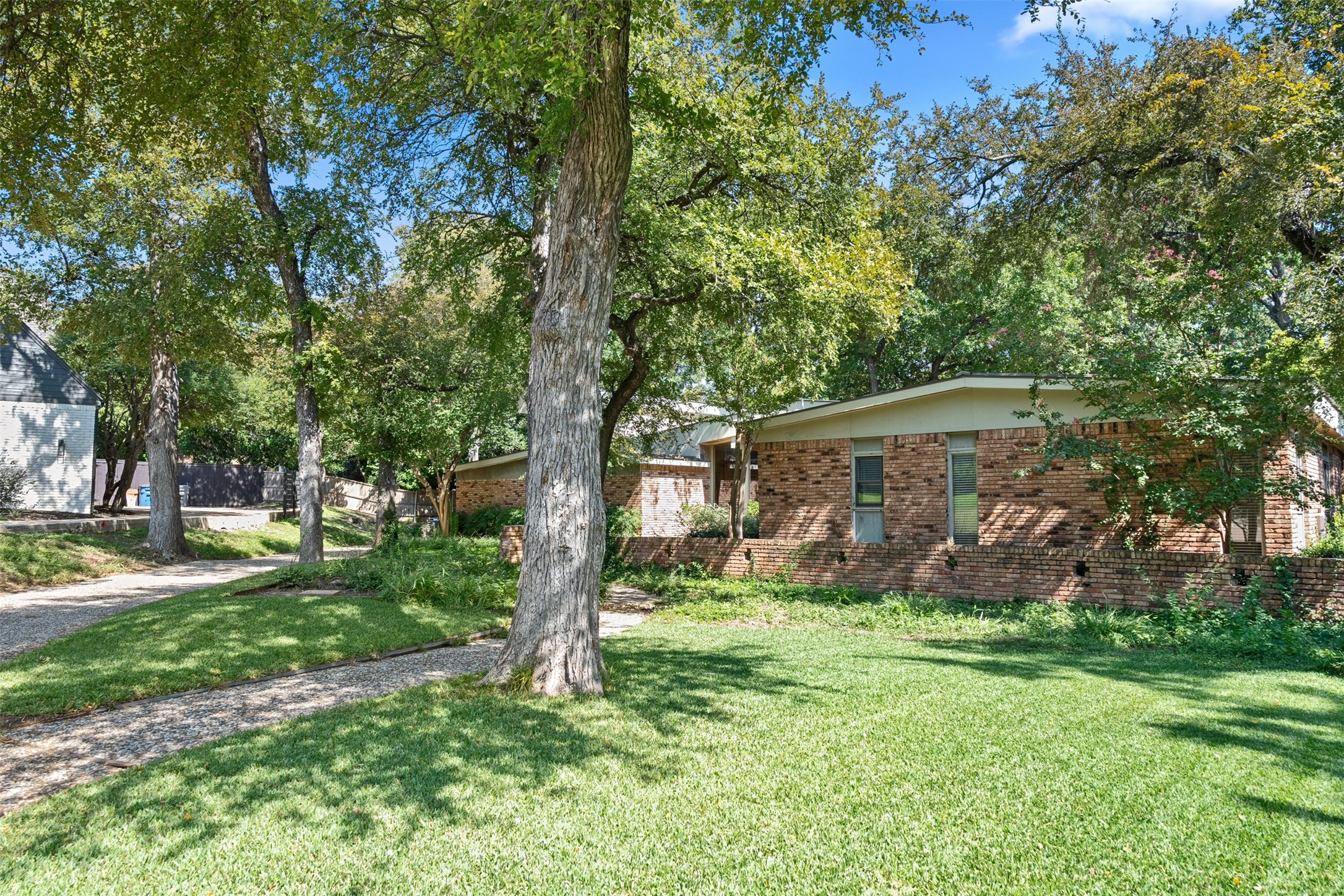 10706 Royal Park Drive Dallas TX 75230
