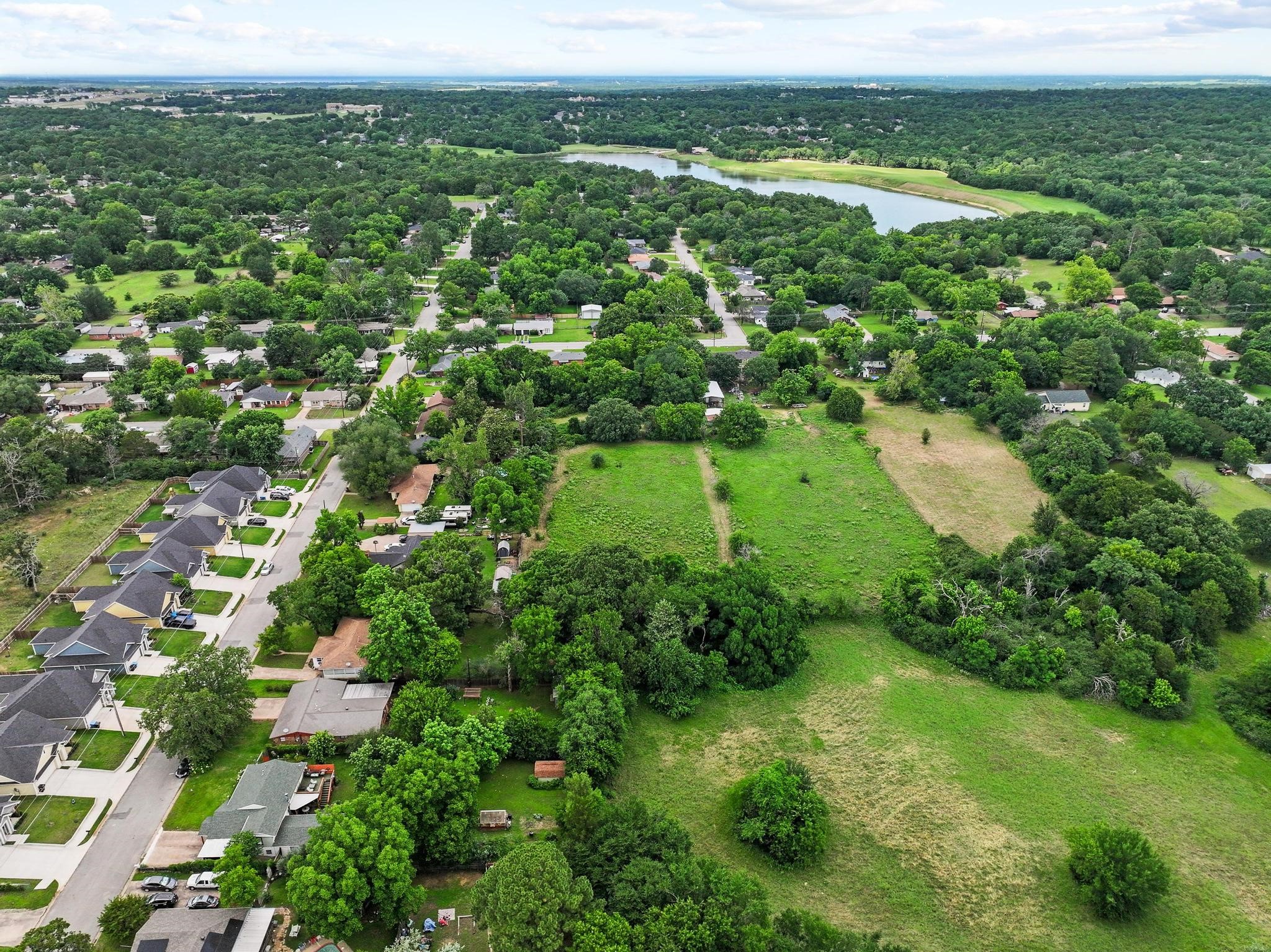 2406 Loy Lake Road Denison TX 75020